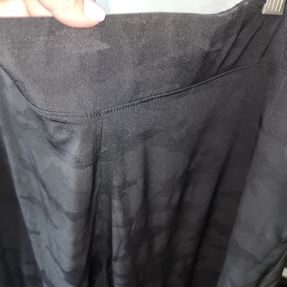 NWT Athleta Brooklyn black cameo joggers - Picture 5 of 8